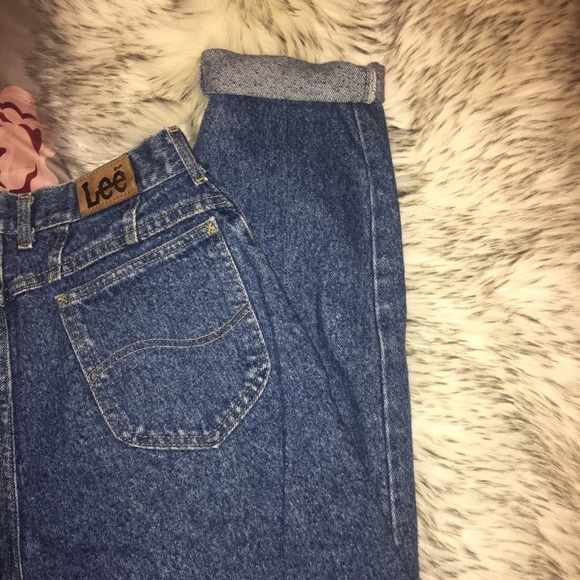 Vintage Lee High Waisted Blue Jeans Medium Wash - Picture 4 of 7